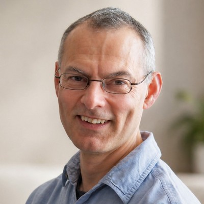 Photograph of Arjun von Caemmerer